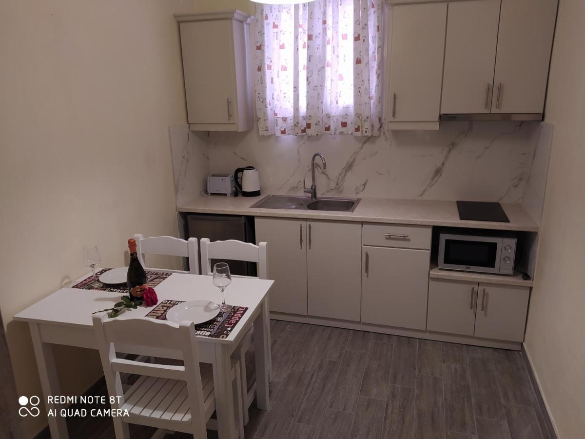 איוס סטפנוס Moros Apartments מראה חיצוני תמונה